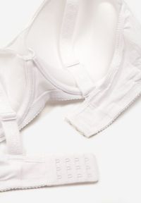 Renee - Biały Elegancki Biustonosz Push Up z Odpinanymi Ramiączkami Ursa. Kolor: biały. Rodzaj stanika: odpinane ramiączka, push-up