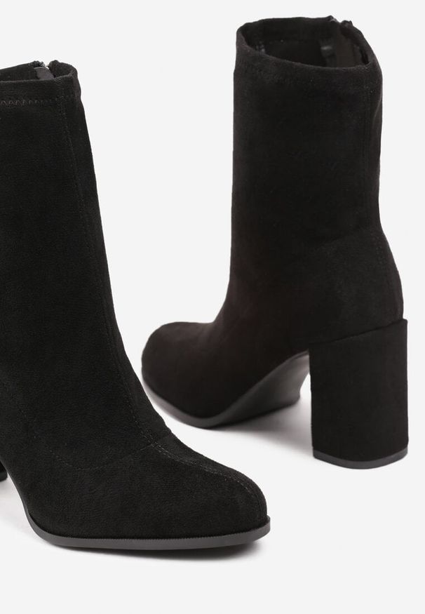Born2be - Czarne Botki Vices z Ekozamszu na Obcasie za Kostkę Evelinnis. Okazja: na co dzień. Wysokość cholewki: za kostkę. Kolor: czarny. Materiał: jeans. Obcas: na obcasie. Styl: elegancki, casual. Wysokość obcasa: średni