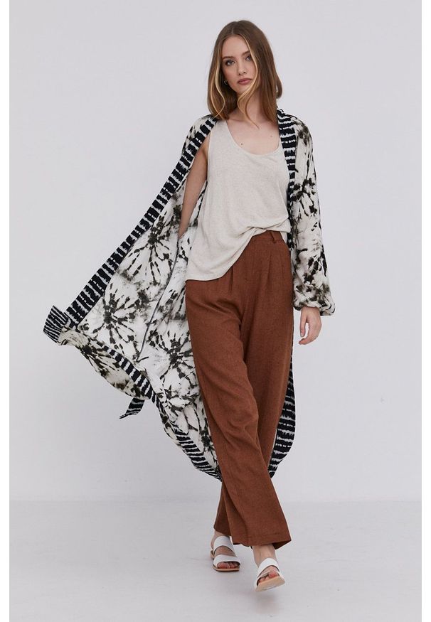 Answear Lab - answear.LAB X Paulina Krupińska Top z certyfikatem OEKO-TEX kolekcja limitowana Ethical Wardrobe. Kolor: beżowy. Materiał: jersey, dzianina, len, włókno. Długość rękawa: na ramiączkach. Styl: wakacyjny