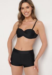 Born2be - Czarne Bikini 3-częściowe Wiązany Biustonosz Majtki Figi i Majtki Bokserki Levinna. Kolor: czarny. Wzór: aplikacja