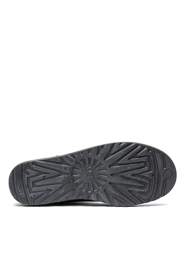 Ugg - UGG W Classic Mini II Buty zimowe damskie. Okazja: na plażę. Kolor: szary. Materiał: materiał. Sezon: zima. Styl: młodzieżowy