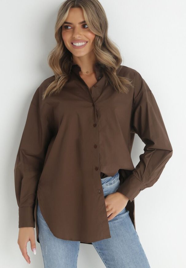 Born2be - Ciemnobrązowa Koszula Doriemara. Kolor: brązowy. Długość rękawa: długi rękaw. Długość: długie