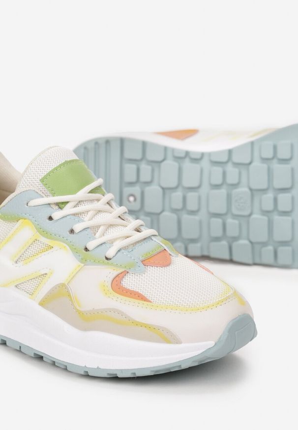 Born2be - Biało-Pomarańczowe Sneakersy z Ozdobnymi Przeszyciami Leostia. Kolor: biały. Wzór: aplikacja