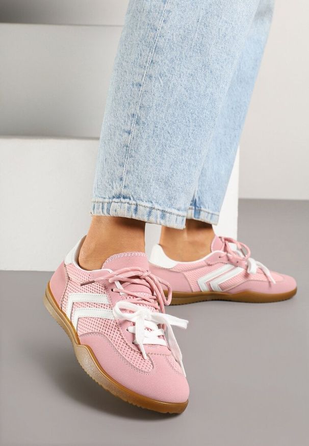 Born2be - Różowe Sneakersy Tenisówki z Geometrycznym Motywem Telanilia. Okazja: na co dzień. Zapięcie: sznurówki. Kolor: różowy. Materiał: jeans. Wzór: geometria