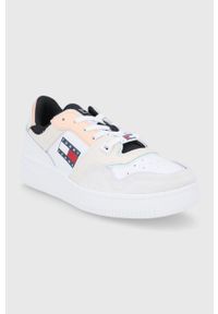 Tommy Jeans buty kolor biały. Nosek buta: okrągły. Zapięcie: sznurówki. Kolor: biały. Materiał: materiał, włókno, guma