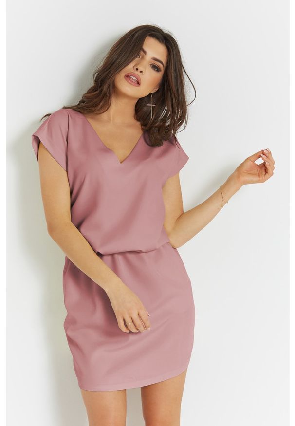 e-margeritka - Sukienka mini z dekoltem V różowa - 38. Kolor: różowy. Materiał: tkanina, poliester, materiał. Długość: mini