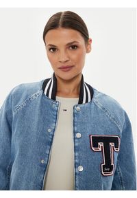 Tommy Jeans Kurtka jeansowa Letterman DW0DW18202 Niebieski Oversize. Kolor: niebieski. Materiał: bawełna #6