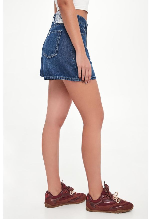 Liu Jo - Szorty damskie jeansowe LIU JO. Materiał: jeans