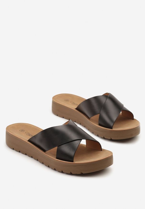 Born2be - Czarne Klapki z Dwoma Paskami Kinastrea. Okazja: na co dzień. Kolor: czarny. Sezon: lato. Styl: casual, elegancki