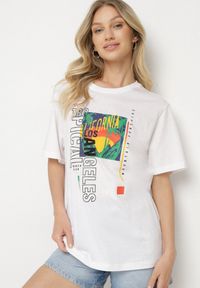 Born2be - Biała Koszulka T-shirt z Bawełny z Ozdobnym Nadrukiem Savenelle. Kolor: biały. Materiał: bawełna. Wzór: nadruk. Styl: klasyczny, elegancki