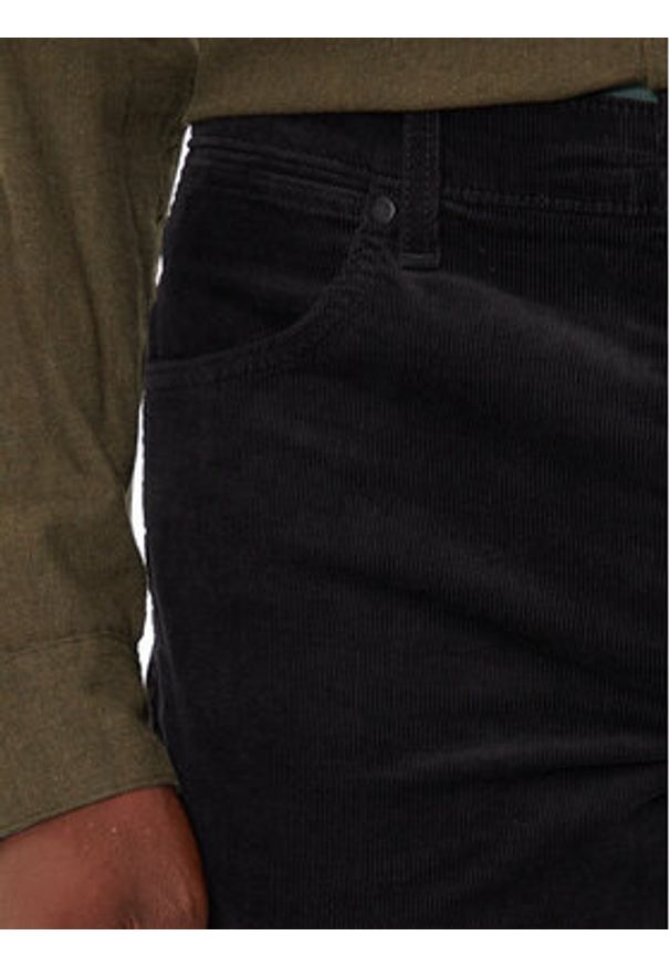 Wrangler Jeansy Greensboro 112357406 Czarny Straight Fit. Kolor: czarny