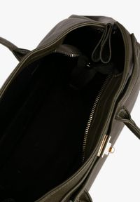 Renee - Ciemnozielona Torebka Shopper z Dwoma Rączkami Ozdobiona Paskiem z Klamrą Remisse. Kolor: zielony. Wzór: aplikacja. Styl: klasyczny, casual, elegancki. Rodzaj torebki: na ramię #3