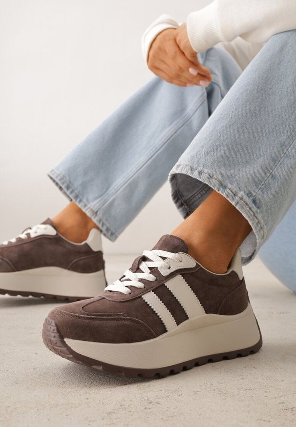 Renee - Brązowe Sneakersy ze Skóry Naturalnej na Platformie Cezella. Okazja: na co dzień. Kolor: brązowy. Materiał: skóra. Obcas: na platformie