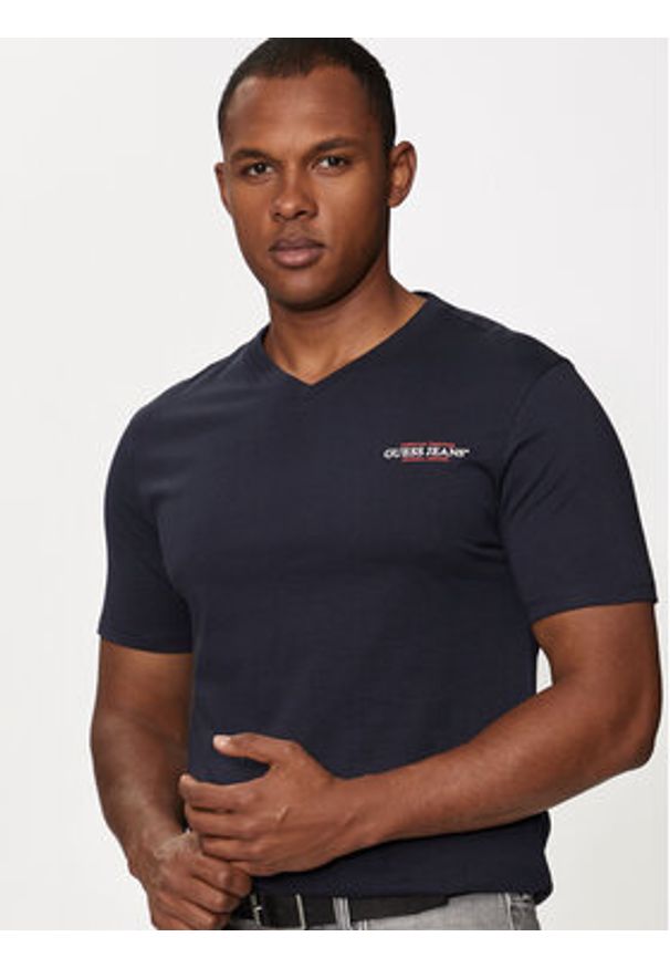 Guess Jeans T-Shirt M4YI50 K8HM0 Granatowy Slim Fit. Kolor: niebieski. Materiał: bawełna