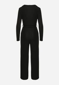 Born2be - Czarny Kombinezon z Wiskozą Kopertowym Dekoltem i Materiałowym Paskiem Miathalise. Okazja: na spotkanie biznesowe. Kolor: czarny. Materiał: wiskoza, materiał. Długość: długie. Styl: biznesowy #2