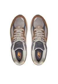 New Balance Sneakersy M2002REJ Brązowy. Kolor: brązowy #4