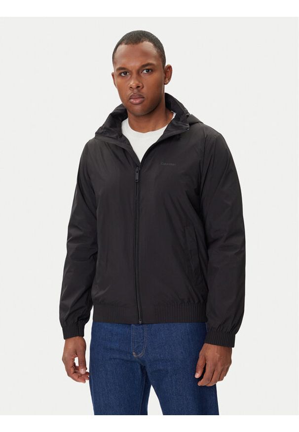 Calvin Klein Kurtka przejściowa LV04LC511G Czarny Relaxed Fit. Kolor: czarny. Materiał: syntetyk