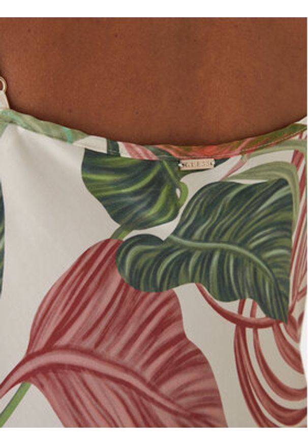 Guess Sukienka koktajlowa W6GK94 W2266 Kolorowy Regular Fit. Materiał: wiskoza. Wzór: kolorowy. Styl: wizytowy