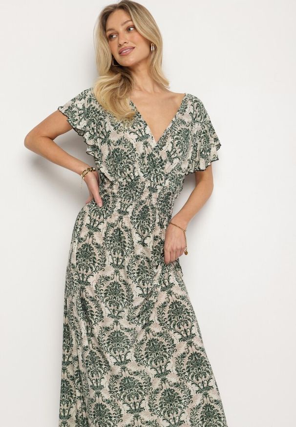 Born2be - Zielona Sukienka w Etno Wzór z Falbankami i Gumką w Pasie Ellivira. Okazja: na co dzień. Typ kołnierza: kołnierz z falbankami. Kolor: zielony. Typ sukienki: kopertowe. Styl: etno