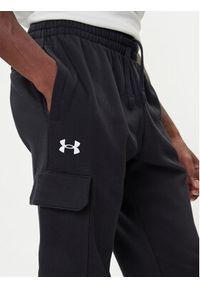 Under Armour Spodnie dresowe Ua Rival 1382134 Czarny Regular Fit. Kolor: czarny. Materiał: bawełna