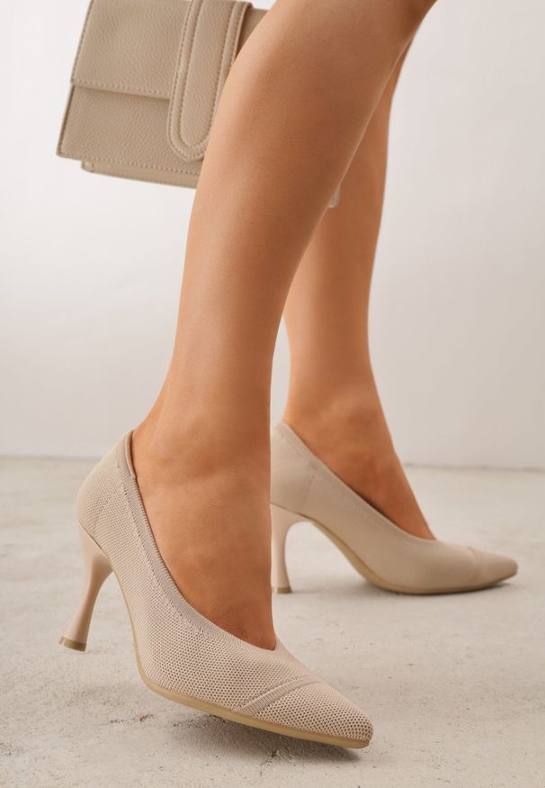 Born2be - Ciemnobeżowe Szpilki VICES z Dzianiny z Amortyzującą Wkładką i Miękkim Zapiętkiem Naviane. Okazja: na spotkanie biznesowe, na co dzień. Kolor: beżowy. Materiał: dzianina. Sezon: lato. Obcas: na szpilce. Styl: biznesowy, casual