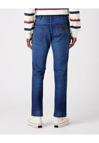 Wrangler - WRANGLER GREENSBORO MĘSKIE SPODNIE JEANSOWE MOUNTAIN SOUL W15QU822O #5