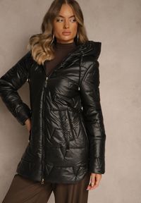 Renee - Czarna Przejściowa Kurtka z Pikowanymi Przeszyciami Kapturem i Suwakami Taranessa. Okazja: na imprezę, na co dzień. Kolor: czarny. Materiał: dzianina, jeans. Styl: elegancki, casual, klasyczny