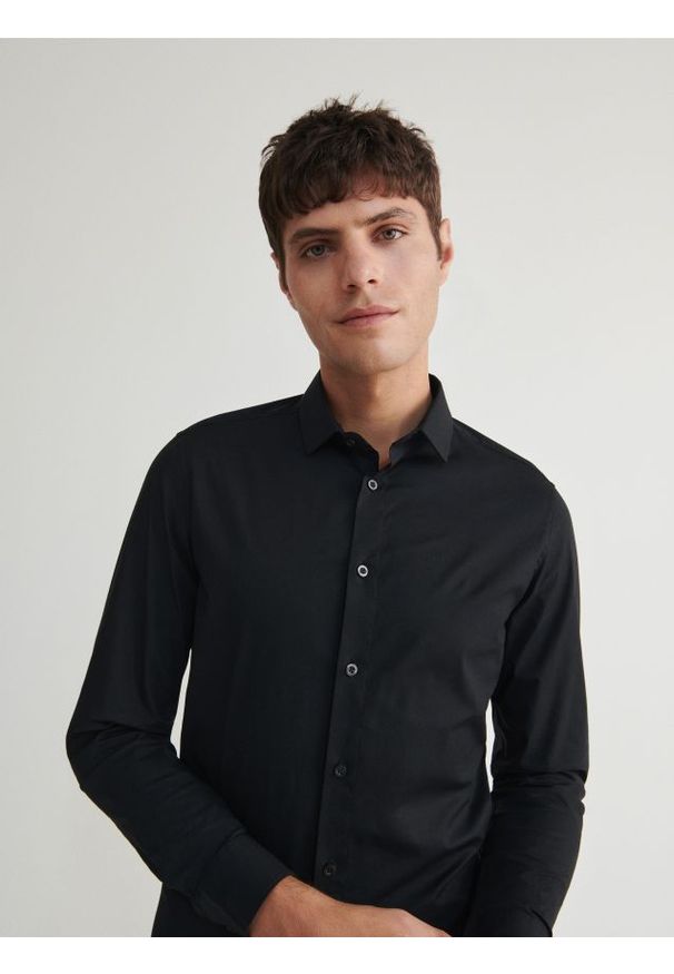 Reserved - Koszula slim fit - czarny. Kolor: czarny. Materiał: bawełna, tkanina