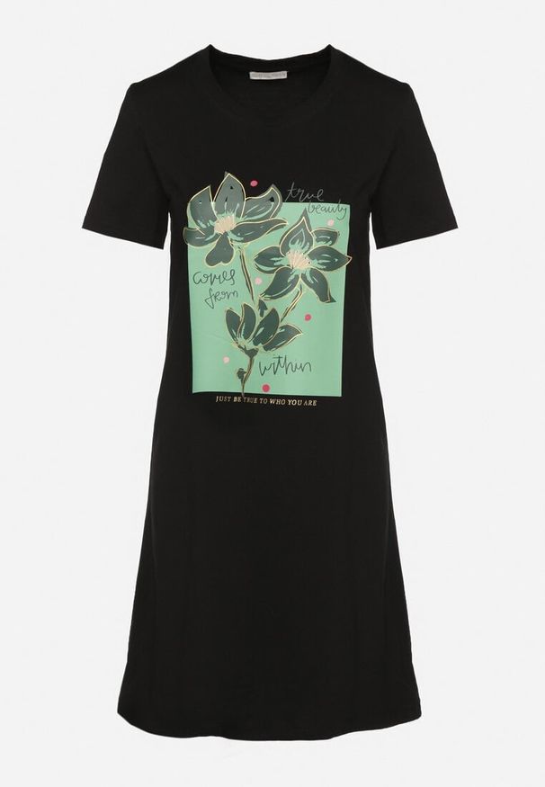 Born2be - Czarna Bawełniana Sukienka o Kroju Typu T-shirt Zdobiona Nadrukiem Nevolira. Okazja: na co dzień. Kolor: czarny. Materiał: bawełna. Wzór: aplikacja, nadruk. Styl: klasyczny, elegancki, casual