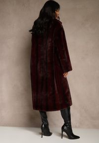 Renee - Bordowy Futrzany Płaszcz Oversize z Kieszeniami z Klapami Zellnessa. Okazja: na co dzień. Kolor: czerwony. Materiał: futro. Styl: casual #5
