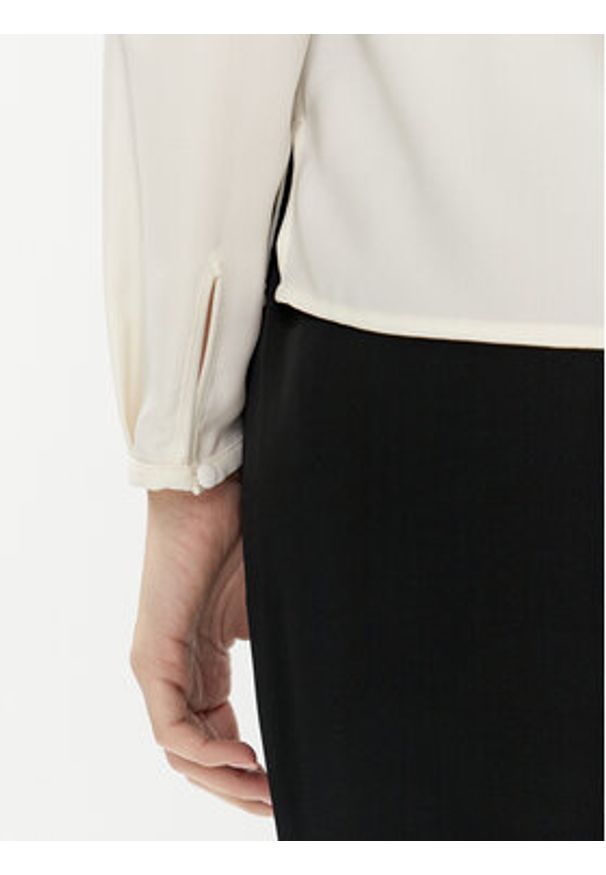Calvin Klein Bluzka K20K207075 Écru Regular Fit. Materiał: syntetyk