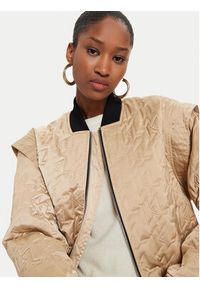 Karl Lagerfeld - KARL LAGERFELD Kurtka bomber 245W1506 Beżowy Regular Fit. Typ kołnierza: dekolt w karo. Kolor: beżowy. Materiał: syntetyk #6