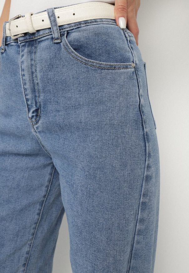 Born2be - Jasnoniebieskie Jeansy o Szerokim Kroju z Wysokim Stanem Adello. Okazja: na co dzień. Stan: podwyższony. Kolor: niebieski. Styl: elegancki, casual
