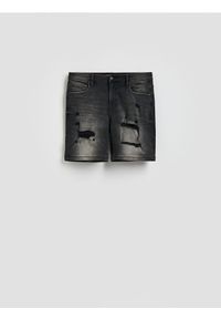 Reserved - Jeansowe szorty z przetarciami - czarny. Kolor: czarny. Materiał: jeans