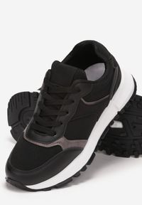 Born2be - Czarne Sneakersy z Metalicznymi Wstawkami Hidema. Nosek buta: okrągły. Zapięcie: sznurówki. Kolor: czarny. Materiał: materiał. Sezon: wiosna, jesień. Obcas: na obcasie. Wysokość obcasa: niski #3