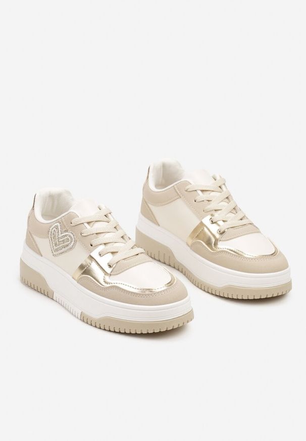 Born2be - Beżowe Sneakersy z Brokatowym Serduszkiem Asitalla. Nosek buta: okrągły. Zapięcie: sznurówki. Kolor: beżowy. Materiał: materiał. Obcas: na obcasie. Wysokość obcasa: niski