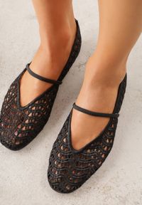 Born2be - Czarne Ażurowe Balerinki z Imitacji Plecionki z Paskiem Naeraea. Okazja: na co dzień. Zapięcie: pasek. Kolor: czarny. Materiał: len. Wzór: ażurowy. Sezon: wiosna, lato. Styl: casual, klasyczny #2