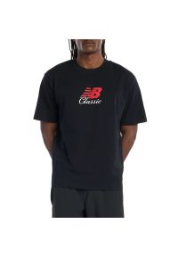 Koszulka męska New Balance MT53610BK - czarna. Kolor: czarny. Materiał: bawełna. Długość rękawa: krótki rękaw. Długość: krótkie. Wzór: aplikacja #1