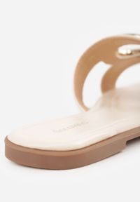 Born2be - Beżowe Klapki Ozdobione Geometryczną Klamrą i Wycięciami Felixis. Okazja: na co dzień, do pracy, na spacer. Kolor: beżowy. Materiał: jeans. Wzór: geometria, aplikacja. Sezon: lato. Styl: casual, klasyczny #5