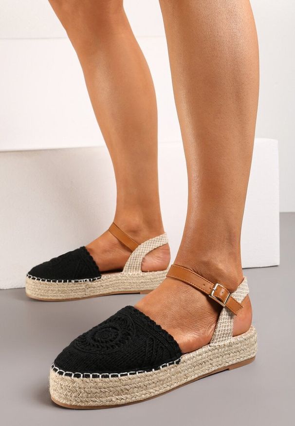 Born2be - Czarne Espadryle na Grubej Podeszwie z Plecionego Materiału Sidara. Nosek buta: okrągły. Zapięcie: pasek. Kolor: czarny. Materiał: materiał. Sezon: lato, wiosna. Styl: elegancki