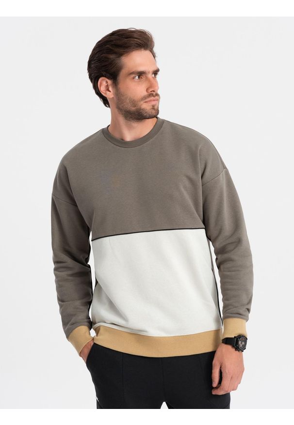 Ombre Clothing - Bluza męska OVERSIZE z kontrastowym łączeniem kolorów - khaki V7 - Rozmiar: M. Okazja: na co dzień. Kolor: brązowy. Materiał: tkanina, jeans, poliester, bawełna. Wzór: aplikacja. Styl: elegancki, casual, sportowy