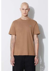 Lacoste t-shirt bawełniany kolor brązowy gładki. Kolor: brązowy. Materiał: bawełna. Wzór: gładki
