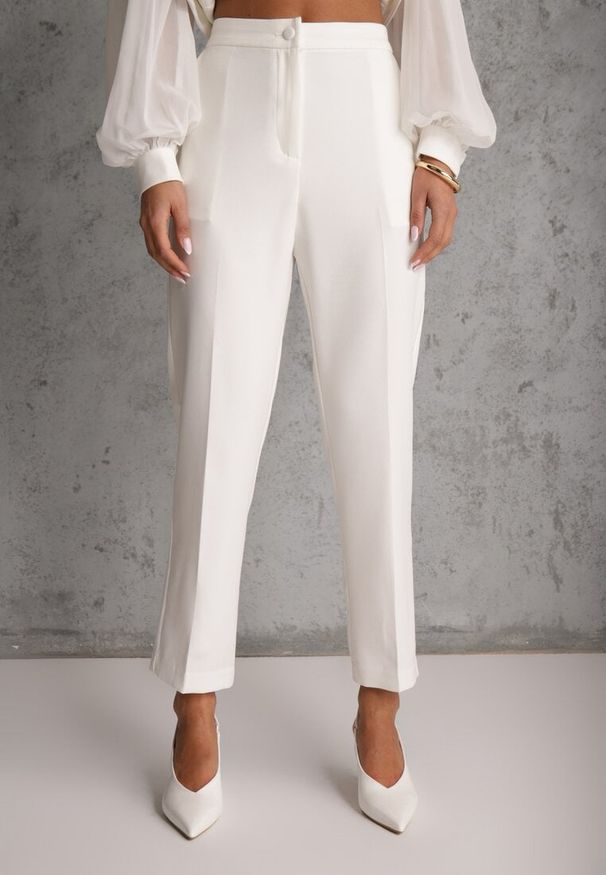 Renee - Białe Klasyczne Spodnie VICES Garniturowe High Waist Dimaia. Okazja: na co dzień, na spotkanie biznesowe, na komunię, do pracy, na imprezę. Stan: podwyższony. Kolor: biały. Styl: klasyczny