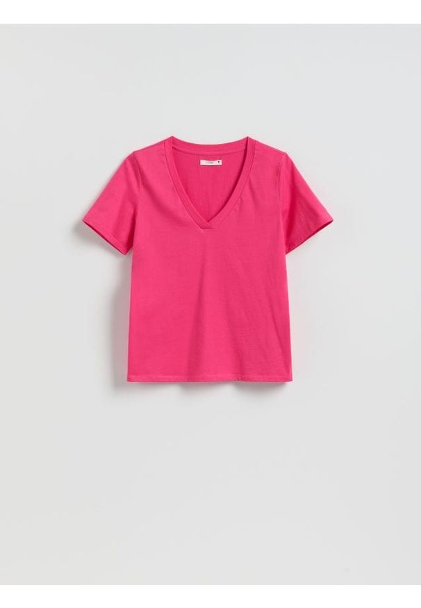 Reserved - T-shirt regular z dekoltem V - jasnofioletowy. Kolor: fioletowy. Materiał: bawełna, dzianina