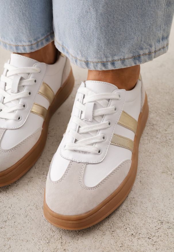 Born2be - Białe Skórzane Sneakersy i Ozdobnymi Paskami Zelisei. Okazja: na co dzień. Zapięcie: pasek. Kolor: biały. Materiał: skóra