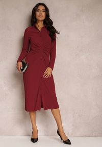 Renee - Bordowa Sukienka Koszulowa z Marszczeniem Zegera. Kolor: czerwony. Materiał: tkanina. Wzór: aplikacja, gładki, jednolity. Typ sukienki: koszulowe. Styl: elegancki. Długość: midi