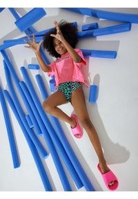 4F JUNIOR - Kostium kąpielowy jednoczęściowy dziewczęcy. Kolor: wielokolorowy. Materiał: dzianina, materiał. Wzór: kolorowy, nadruk #1