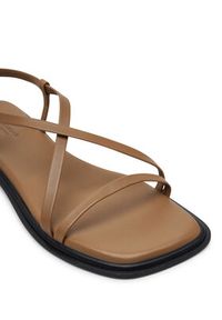 Vagabond Shoemakers Sandały Izzy 5713-201-13 Beżowy. Kolor: beżowy. Materiał: skóra