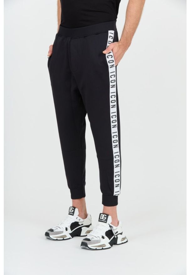 DSQUARED2 Czarne spodnie dresowe Relax Dan Fit. Kolor: czarny. Materiał: dresówka