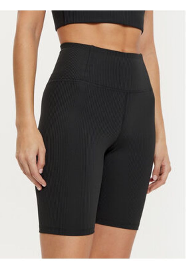 GIRLFRIEND COLLECTIVE - Girlfriend Collective Szorty sportowe 4035 Czarny Slim Fit. Kolor: czarny. Materiał: syntetyk